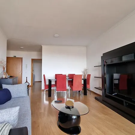 Azenha By Lovelystay Apartamento Caniço