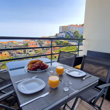 Apartment Azenha By Lovelystay